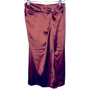 Aaron & Amber Brand New Satin Skirt-Size Small